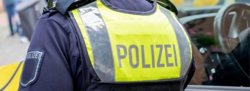 What does the US proposal that foreign tourists disclose social media information mean for Australians?