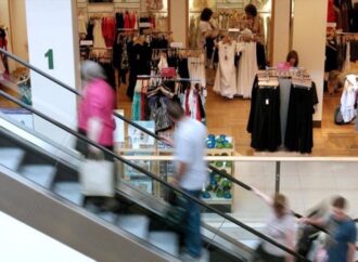 Consumer Confidence Plunges to 81.5: Black Friday Hangover Hits Australian Households