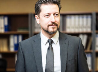 Government Bond Auctions Heat Up: Yield Curve Insights for January 2026